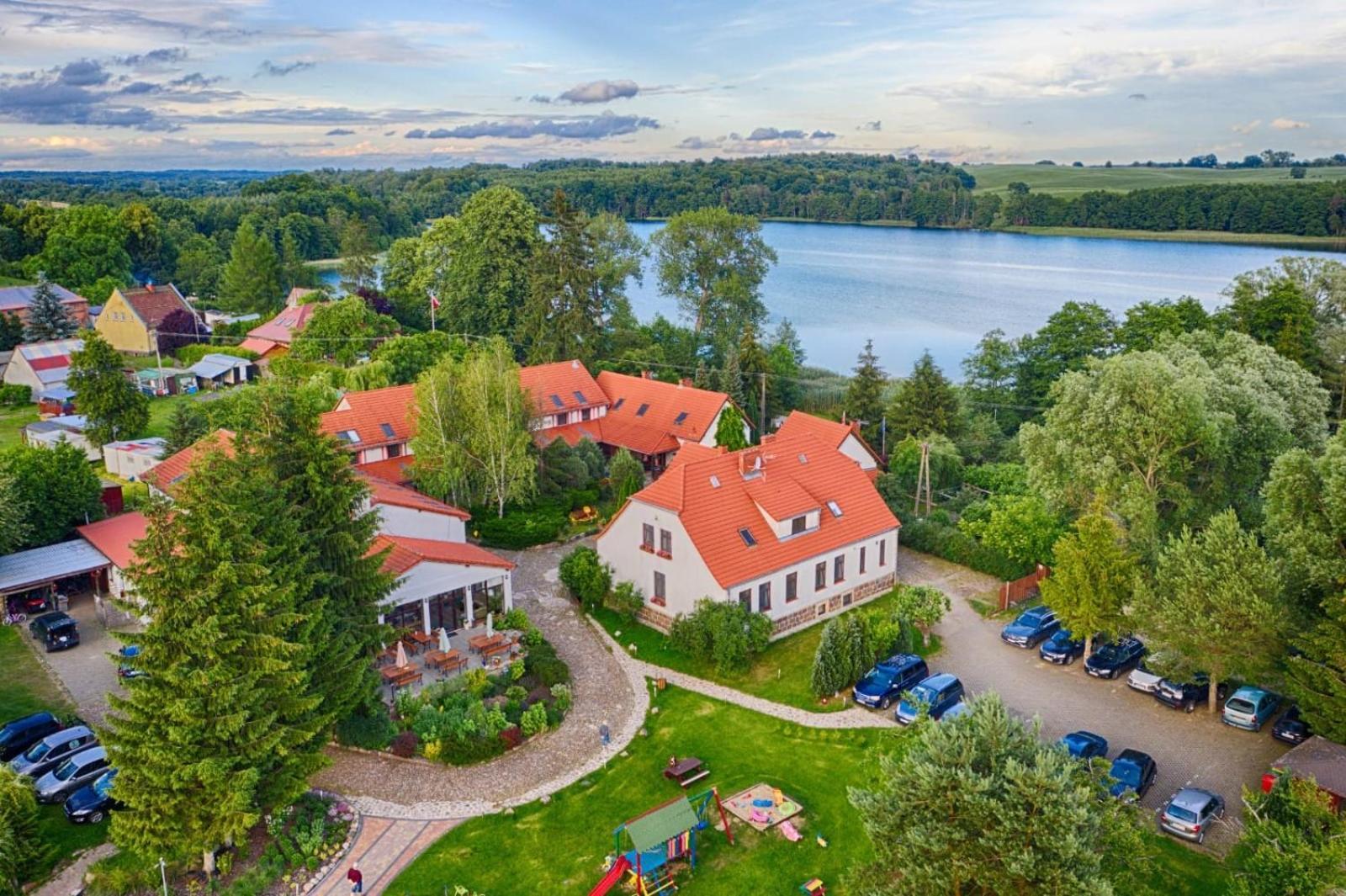 Folwark Na Polwyspie Hotell Uraz  Eksteriør bilde